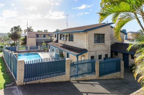 Gladstone Palms Motor Inn - Australian Directory 2