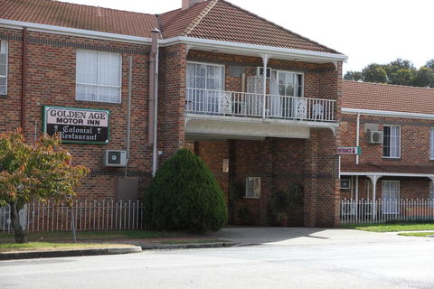 Golden Age Motor Inn - Australian Directory 0