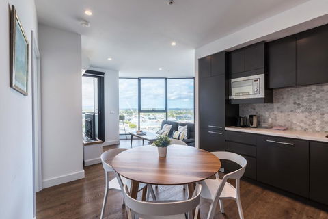 Golden Box Hill Apartment - Australian Directory 1