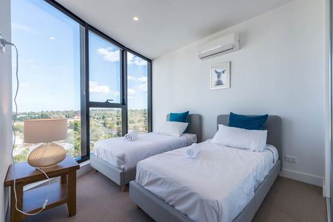 Golden Box Hill Apartment - Australian Directory 2