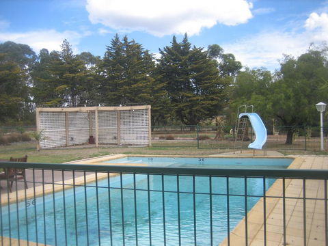 Golden Hills Motel - Australian Directory 0