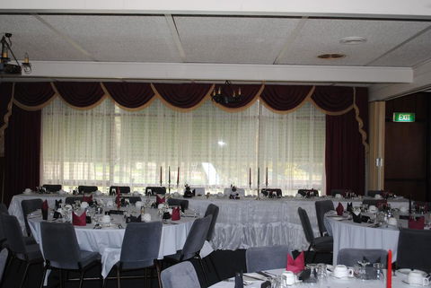 Golden Hills Motel - Australian Directory 2