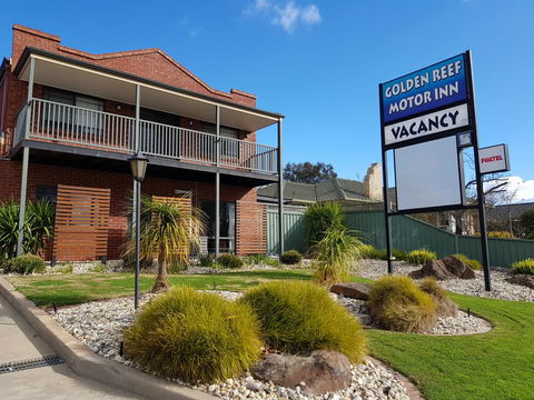 Golden Reef Motor Inn - Australian Directory 0