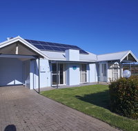 Golf and Beach Retreat - Australian Directory