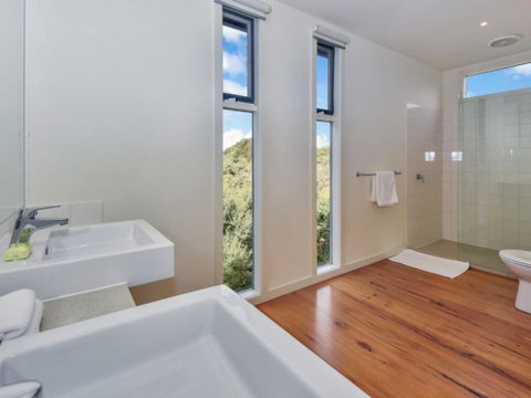 Golfers Paradise By The Beach - Australian Directory 2