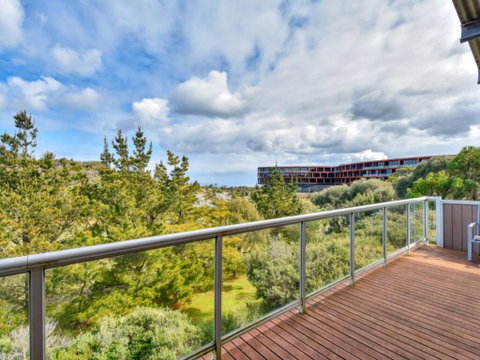 Golfers Paradise By The Beach - Australian Directory 3