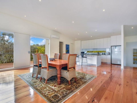 Golfers Paradise By The Beach - Australian Directory 1