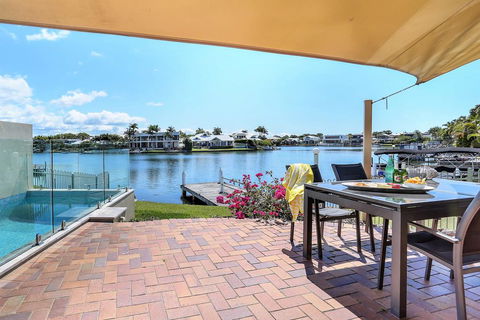 Gone Fishin' - Noosa Waters - Australian Directory 0