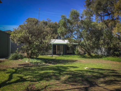 Gone Fishing - Australian Directory 0