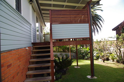 Good Vibes, 18 East Street - Australian Directory 1