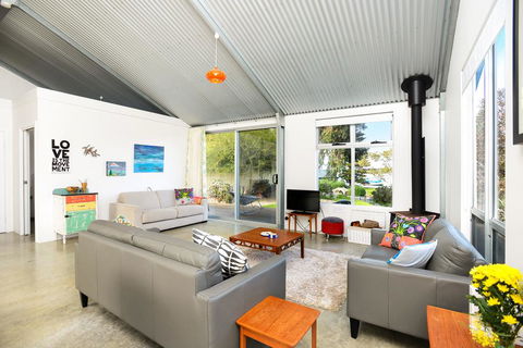 Goolwa Pelican Cottage - Australian Directory 3