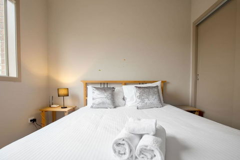 Gorgeous 4BR Home In Point Cook - Australian Directory 2