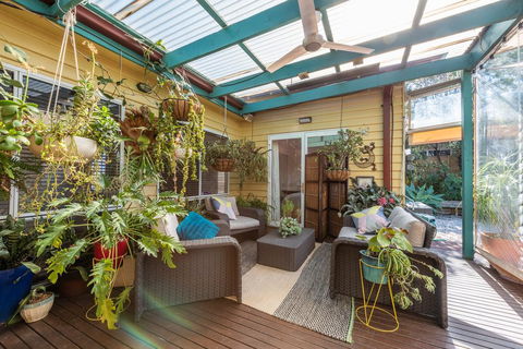 Gorgeous Family Retreat - Australian Directory 0