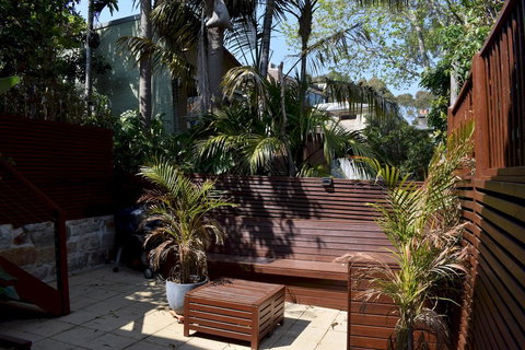 Gorgeous Row Terrace Near Sydney Harbour Bridge - Australian Directory 2