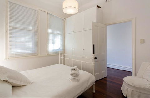 Gorgeous Subiaco Cottage - Australian Directory 3