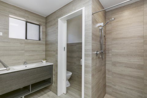 Gossan Street Units - Australian Directory 1