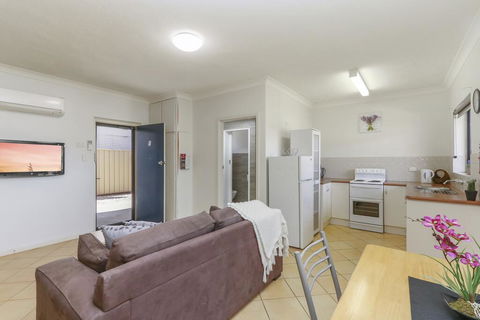 Gossan Street Units - Australian Directory 3