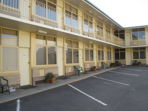 Grand Central Motel - Australian Directory 1