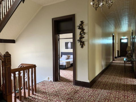 Grand Neath Hotel - Australian Directory 2