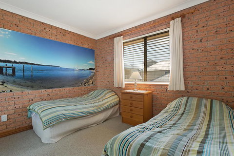 Grand Pacific I Unit 3 - Australian Directory 0