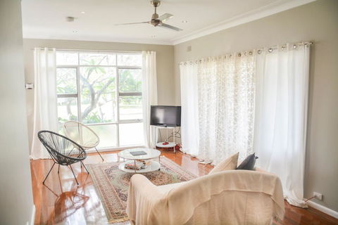 Gregory's Place - Australian Directory 0