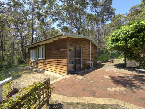 Gum Grove Chalets - Australian Directory 0