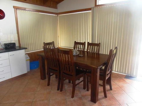 Halls Gap Valley Spa Lodges - Australian Directory 3
