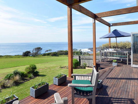 Hamptons Escape - Australian Directory 3