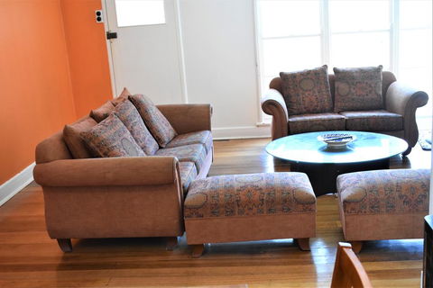 Happy Cozy House For Holidays, Beach, BBQ, Pet Friendly 35kms From CBD In Country Life Style !!! - Australian Directory 3