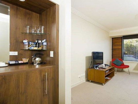 Harbourside Views - Kiama - Australian Directory 2