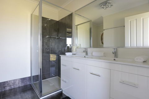 Harmans Lodge Private Rural Escape - Australian Directory 3