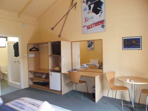 Harrietville Hotel Motel - Australian Directory 1