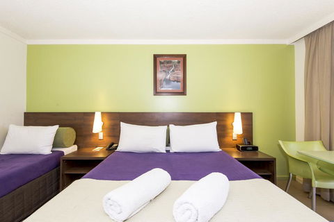 Hedland Hotel - Australian Directory 2