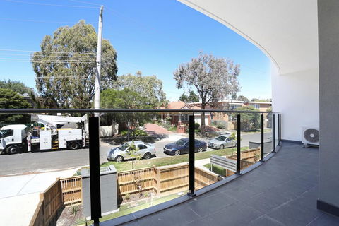 Heidelberg Short-stay Apartments - Australian Directory 3