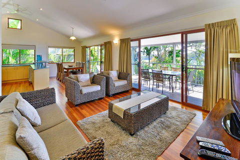 Heliconia Grove 9 - Australian Directory 2