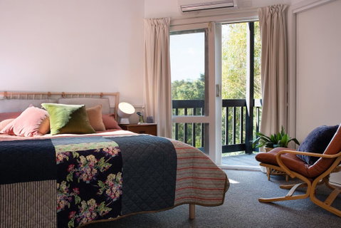 Hepburn Pool House - Australian Directory 1