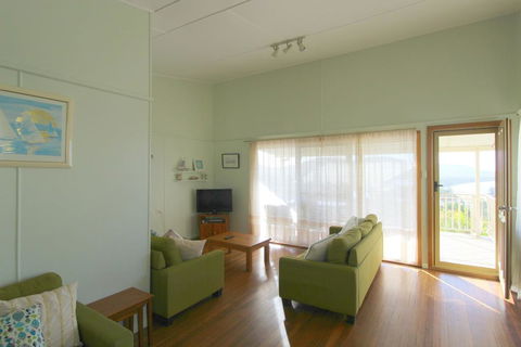 Hi View, 18 Dulconghi Street - Australian Directory 2