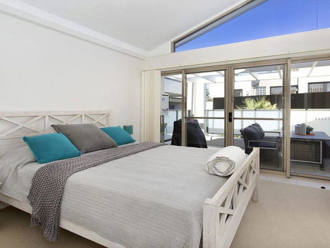 Hidden Gem On Manning - Great Location Opposite Surf Beach - Australian Directory 1