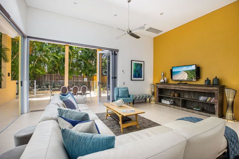 Hidden Rainforest Oasis, Little Cove - Australian Directory 3