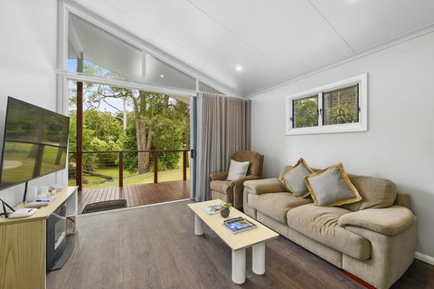 Hiddleston Retreat - Australian Directory 0