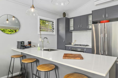 Hiddleston Retreat - Australian Directory 3