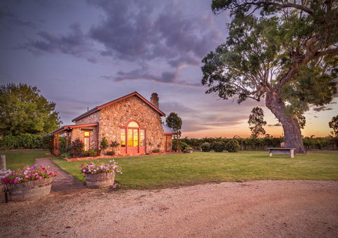 Highbank Country Accommodation - Australian Directory 1