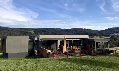 Highland Getaway - Australian Directory 1