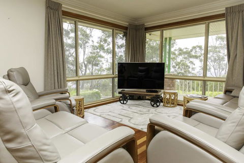 Highland View - Australian Directory 2