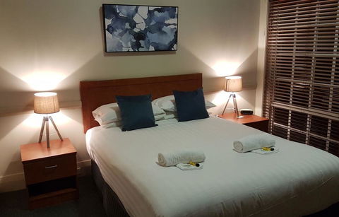 Highlands Hotel - Australian Directory 2