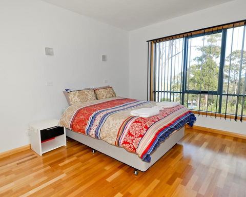Hill Top Retreat Self Contained Accomodation - Australian Directory 3