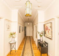 Hillside Cottage  Comfy Spacious Walk to CBD  Stannies - Australian Directory