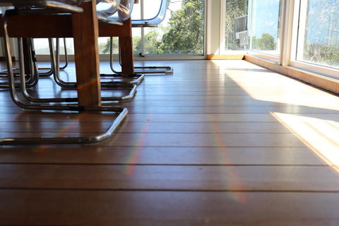 Hilltop On Tamborine - Australian Directory 1