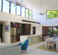 Hilltop Views - Cannonvale - Australian Directory