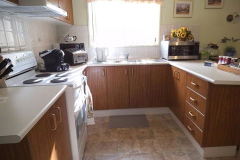 Hillview B & B Forbes - Australian Directory 1